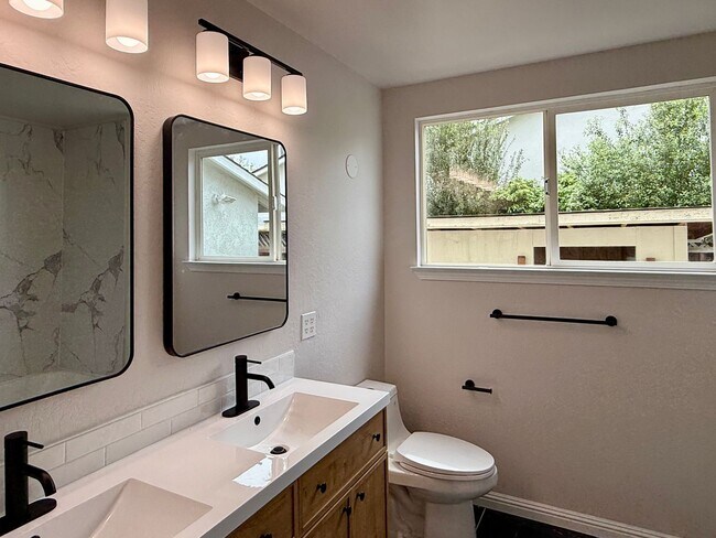 Building Photo - Updated 3 Bedroom 1 Bath West San Jose Gem! Campbell Union Schools!