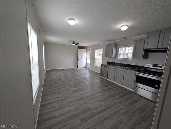 Building Photo - 135 Kenny Brook Ln