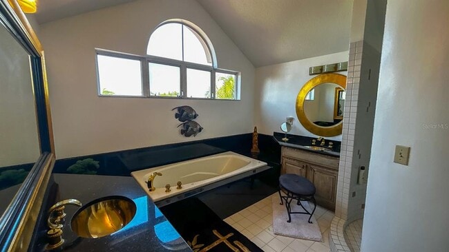 Building Photo - 1635 Royal Palm Dr S