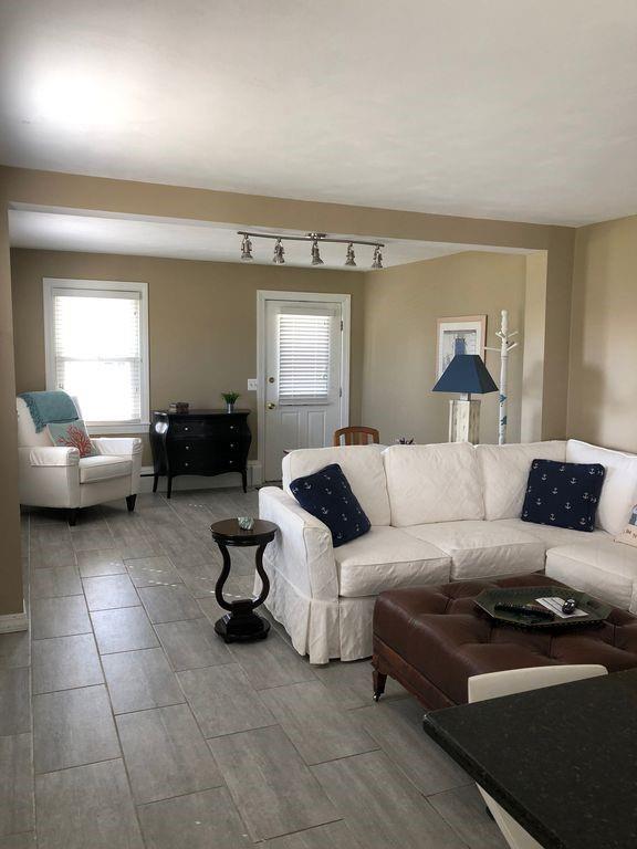 Building Photo - 18 Willow Ct