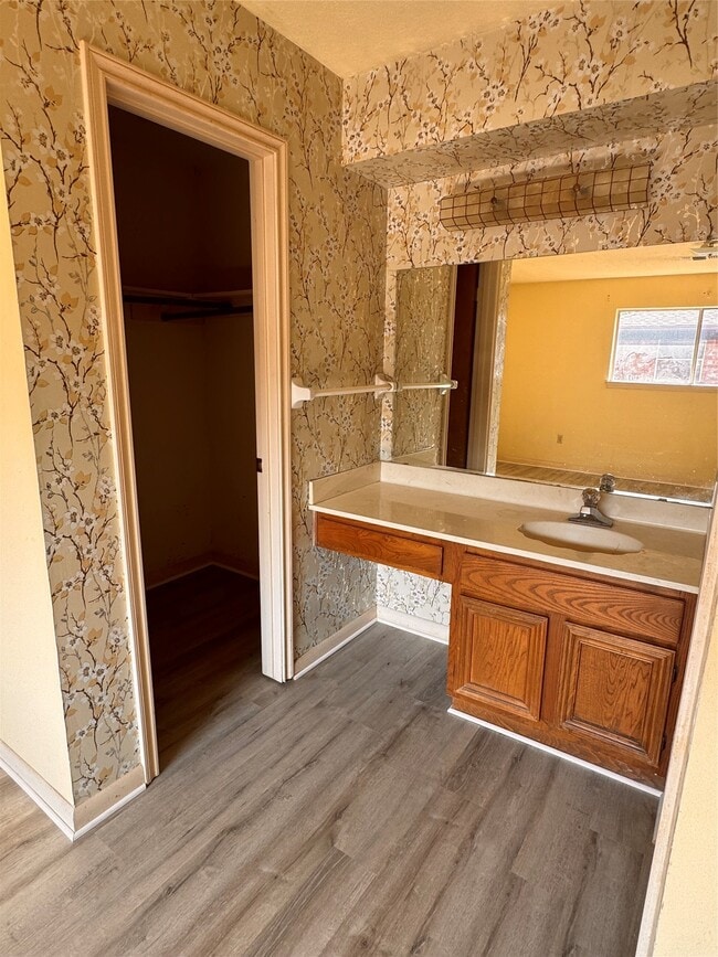 Building Photo - 3400 Coachman Dr