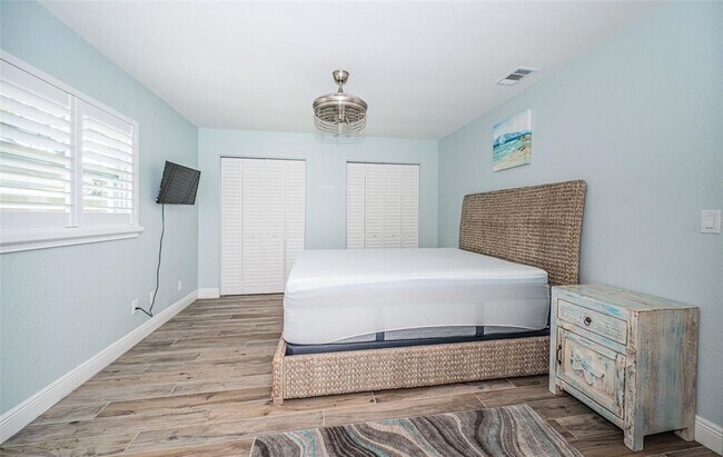 Building Photo - 969 Gulf View Blvd