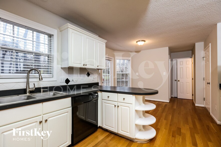 Building Photo - 8715 Harps Mill Rd