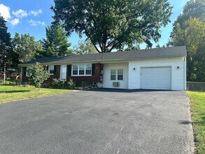 Building Photo - Charming 3 Bedroom Home in Fern Creek – Great Layout & Location: Limited-Time Leasing Special!