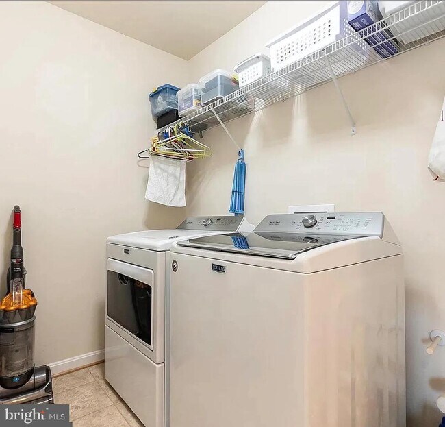 Building Photo - 4711 Wensel Rd