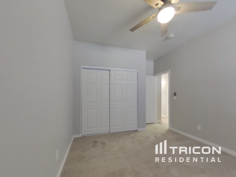 Building Photo - 17220 W Lundberg St