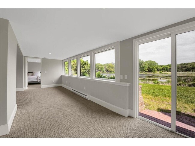 Building Photo - 3465 Deephaven Ave