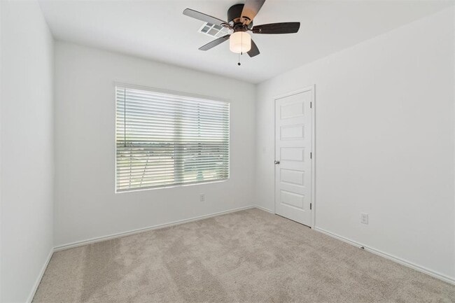 Building Photo - 5925 Bradford Pear Ln