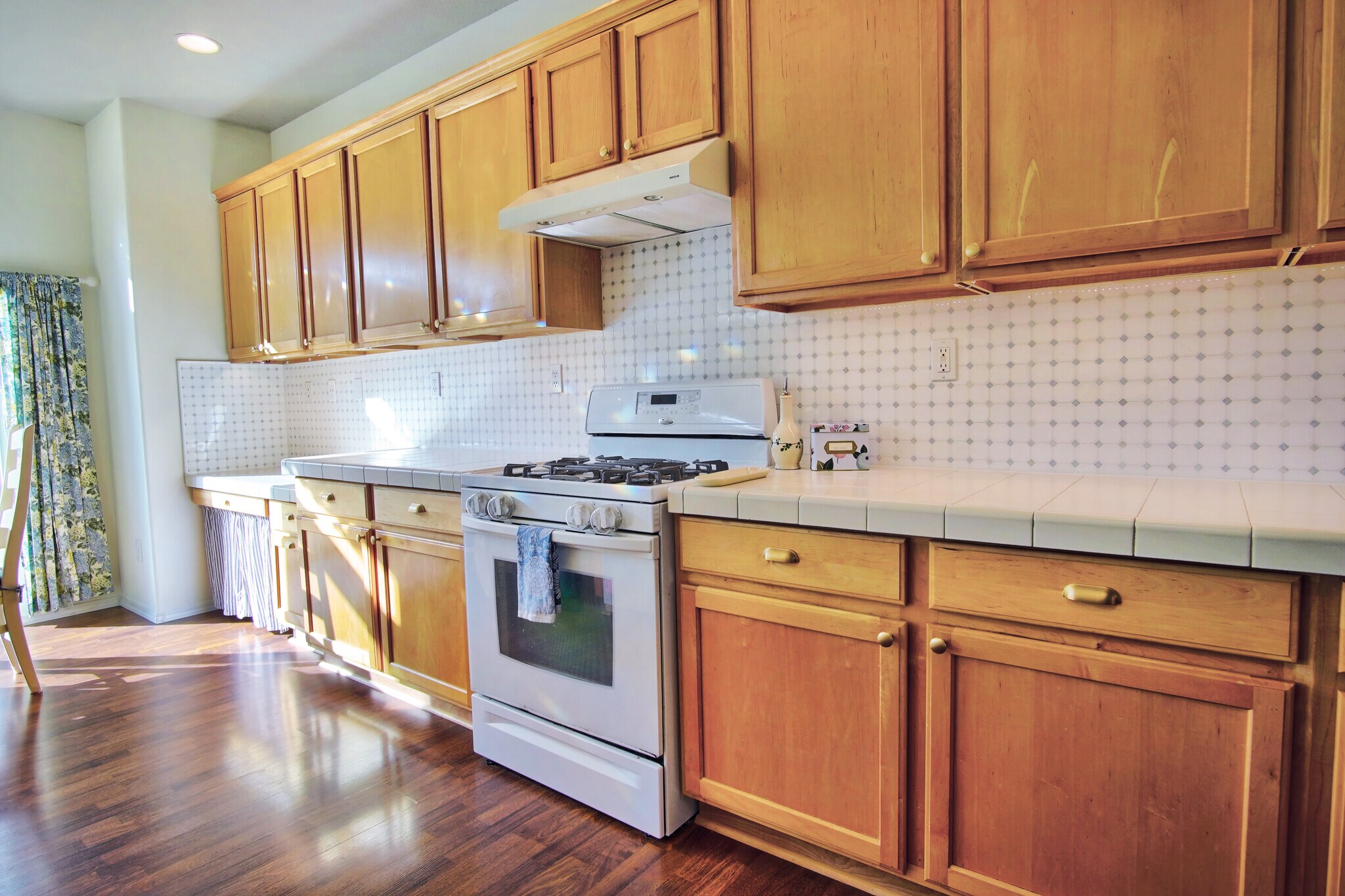 Building Photo - 2727 N Crater Ln