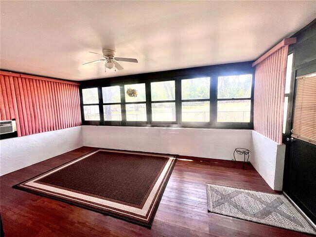 Building Photo - 13020 Sun Rd