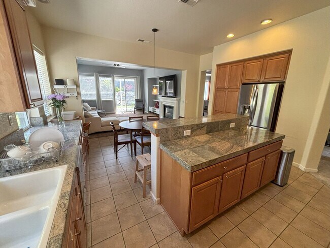 Building Photo - Sprawling Home Near UNR - One Level Living with 4 Beds - 3 Baths - 3 Car Garage