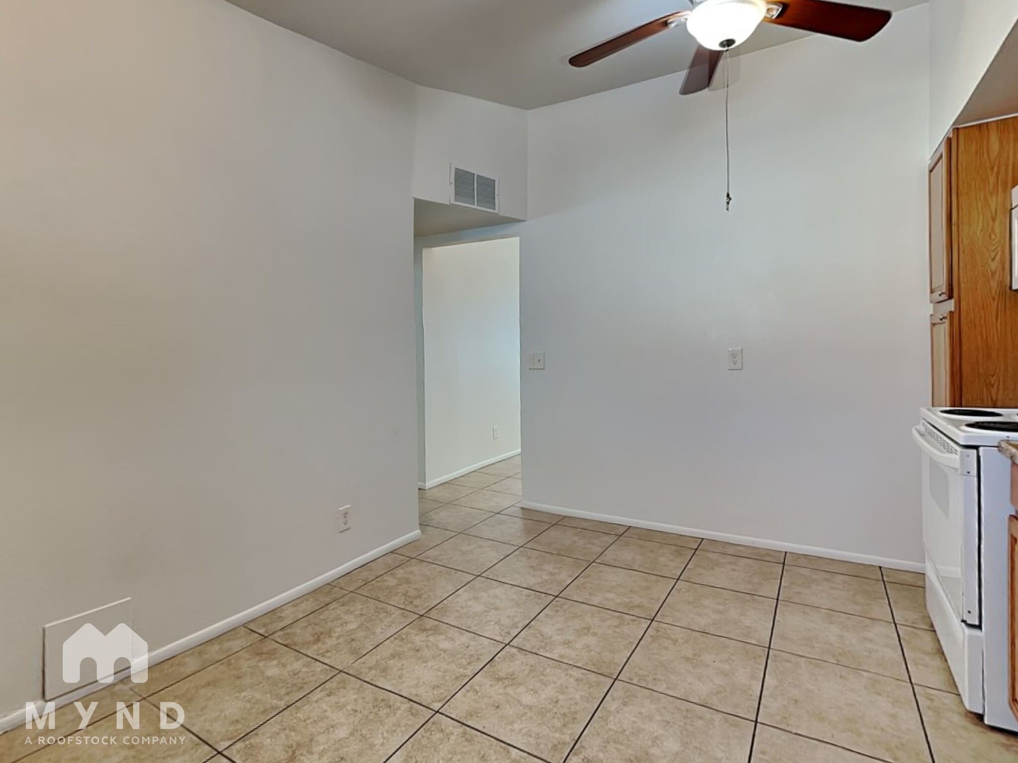 Building Photo - 10435 N 11th Ave