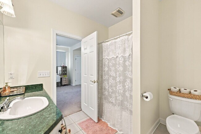 Building Photo - 108 Clay Cir