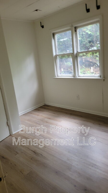 Building Photo - 1633 Monongahela Ave