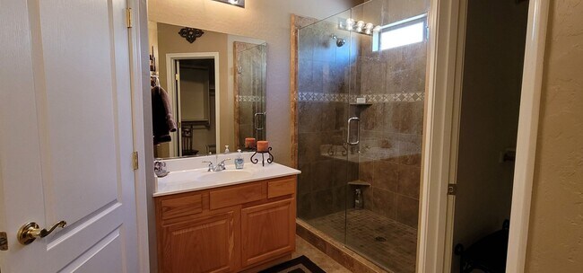 Building Photo - FURNISHED Single Family Home-RATE DISPLAYED IS FOR WINTER SEASON