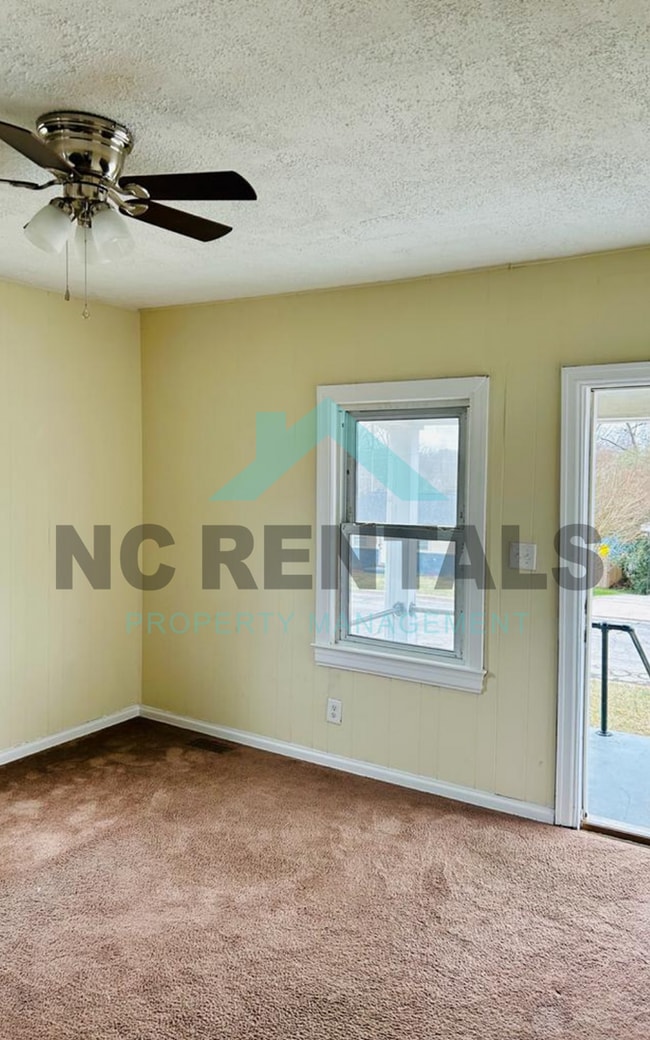 Building Photo - 1302 Cypress St