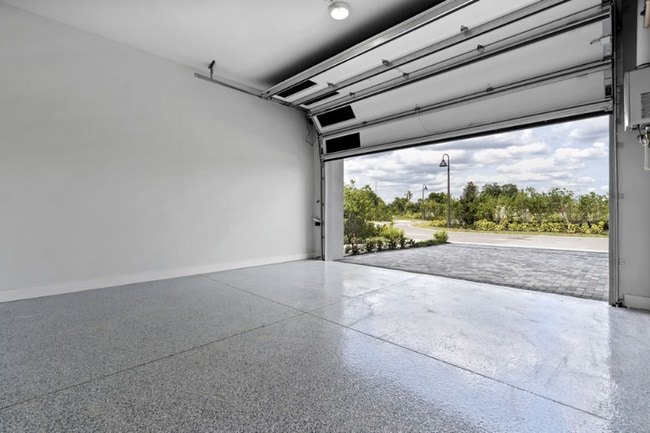 Building Photo - 970 Excellence Cir