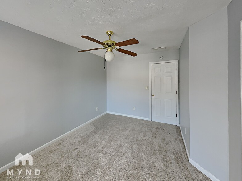 Building Photo - 1531 Eastern Sunrise Ln