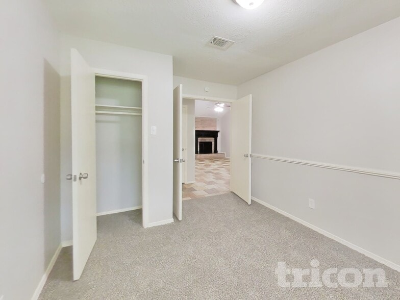 Building Photo - 4422 Monteith Dr