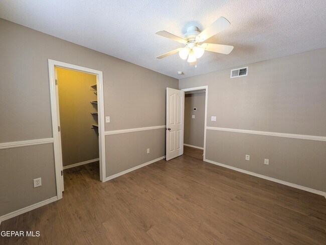 Building Photo - 12145 Sun Arbor Pl