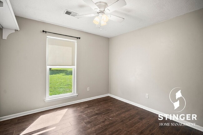 Building Photo - 1713 Drayton Dr