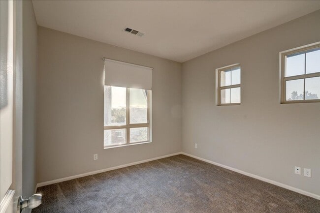 Building Photo - Modern, Energy Efficient & New 3 BD/3BA + Loft Townhome