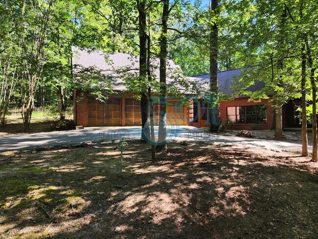 Building Photo - RARE exquisite home on acreage in the heart of West Little Rock!