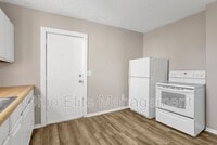 Building Photo - 793 E Starr Ave