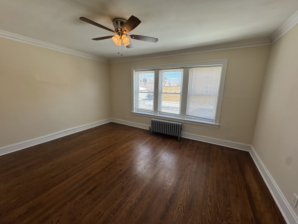 Building Photo - 2510 N LeClaire Ave