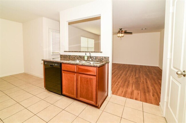 Building Photo - 20534 Marker Ridge Dr