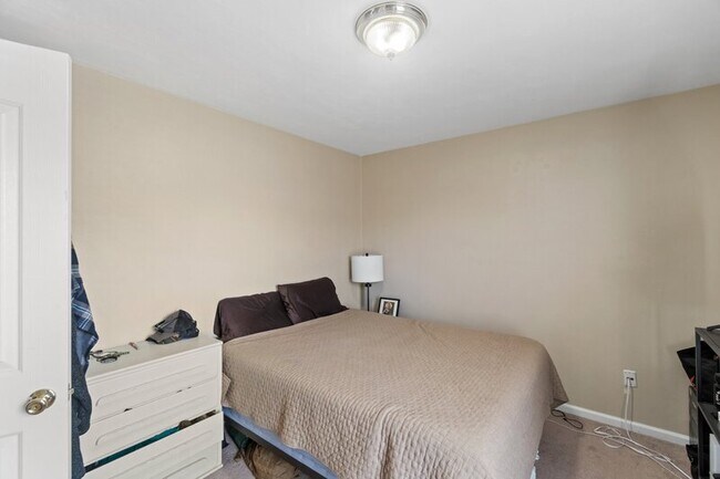 Building Photo - 1540 Coolspring Way
