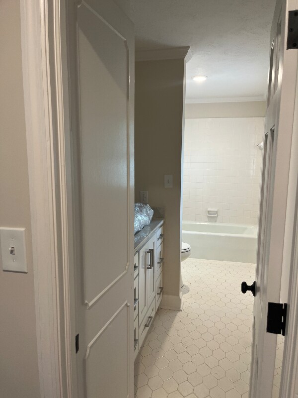 Building Photo - 3517 Jamaica Dr