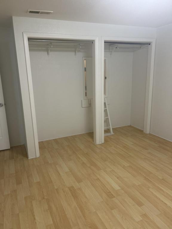 Building Photo - 2285 Poplar Dr