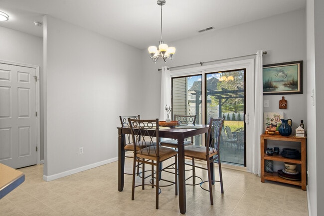 Building Photo - 49 Humphreys Dr