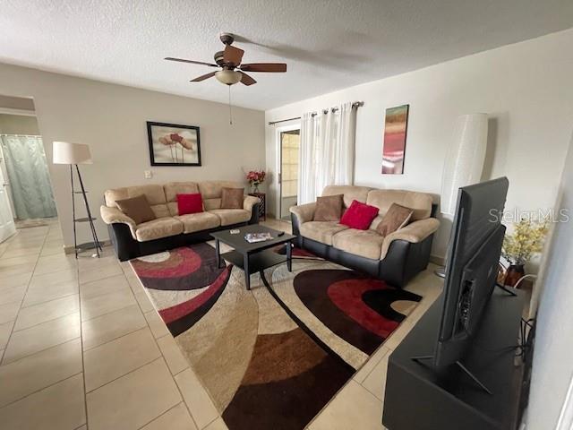 Building Photo - 704 Ellsworth Way