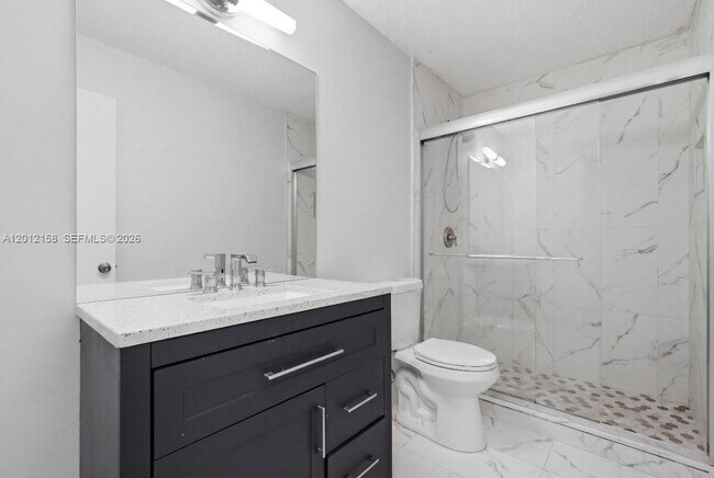 Building Photo - 6656 SW 41st St