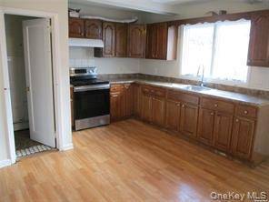 Building Photo - 323 Peninsula Blvd