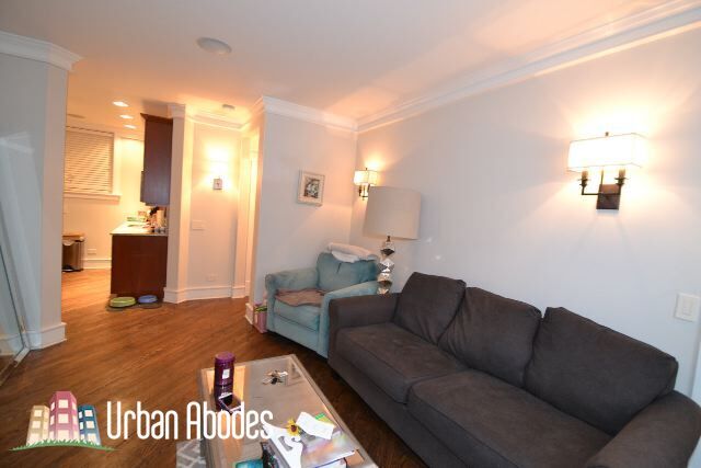 Building Photo - 1406 W Cornelia Ave