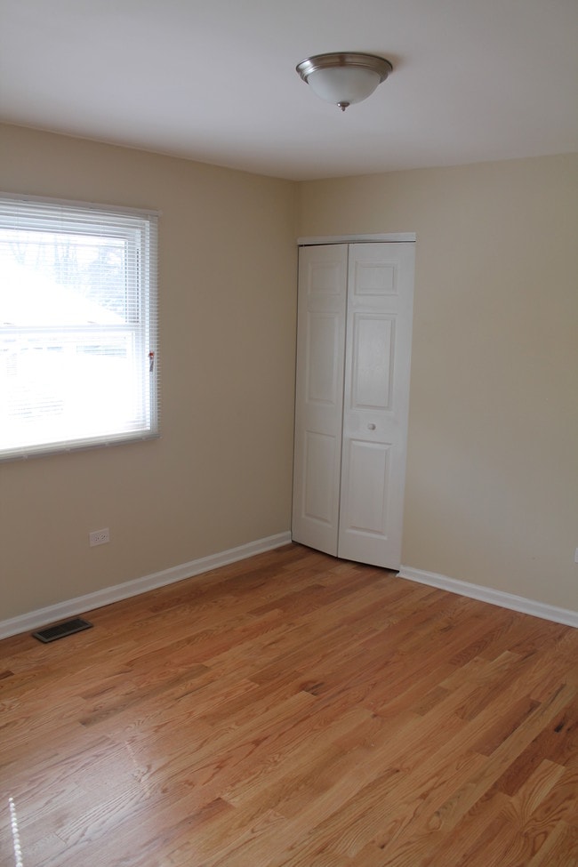 Building Photo - 18003 Greenview Terrace