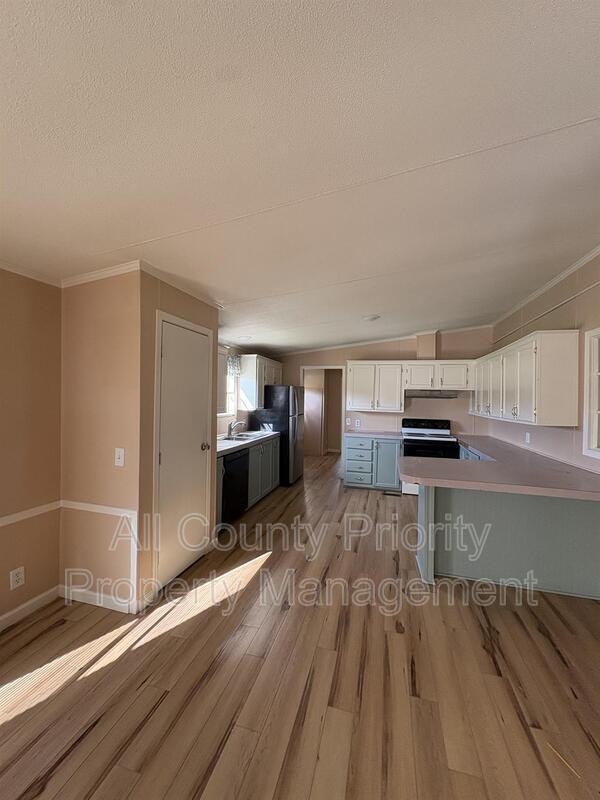 Building Photo - 1916 NC Hwy 210