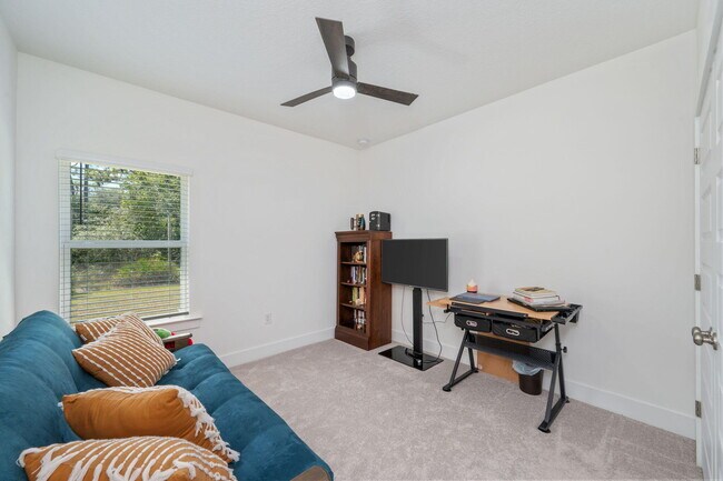 Building Photo - 165 Blooming Cv