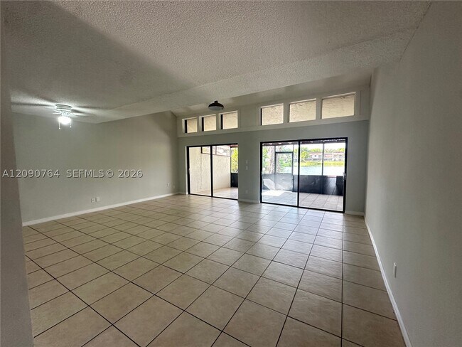 Building Photo - 6848 SW 37th St