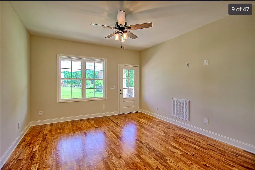 Family Room - 2308 Quality St