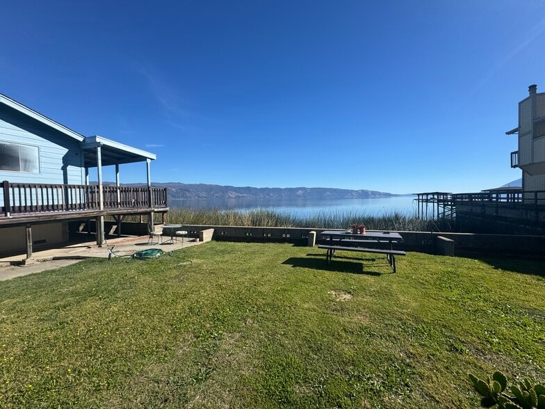 Building Photo - 3700 Lakeshore Blvd