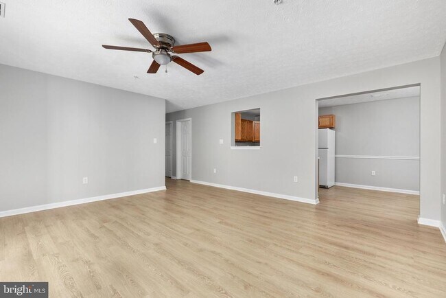 Building Photo - 165 Hailey Ln
