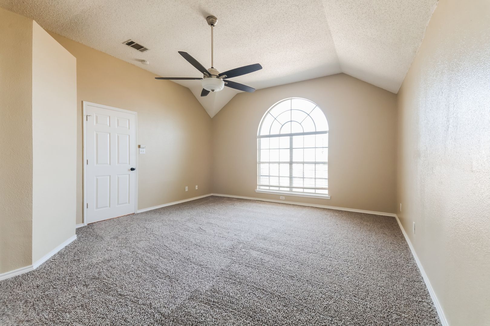 Building Photo - 4108 Creekmeadow Dr