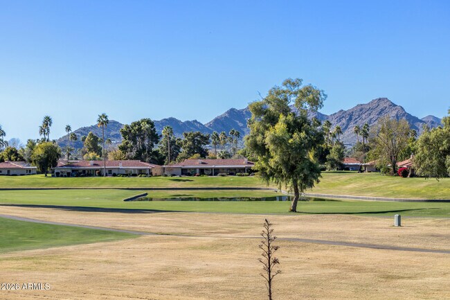 Building Photo - 7424 N Vía Camello Del Norte