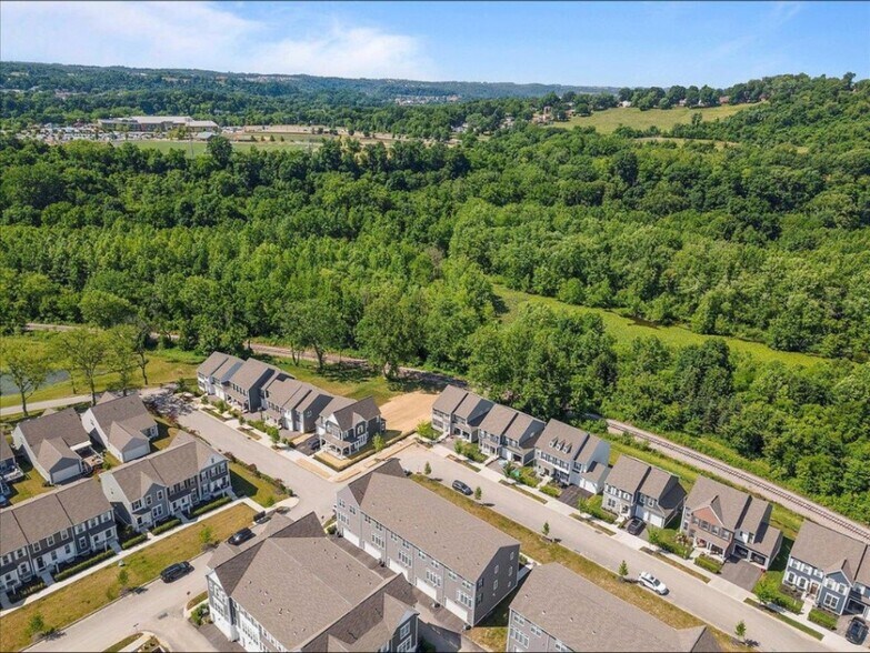 Building Photo - 2131 Westcott Ln