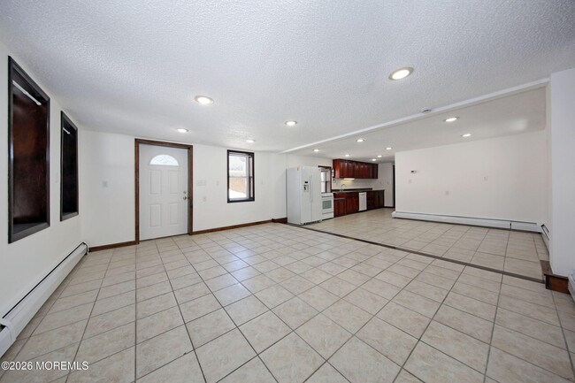 Building Photo - 60 Matthew St