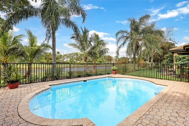 Building Photo - 10327 Carolina Willow Dr
